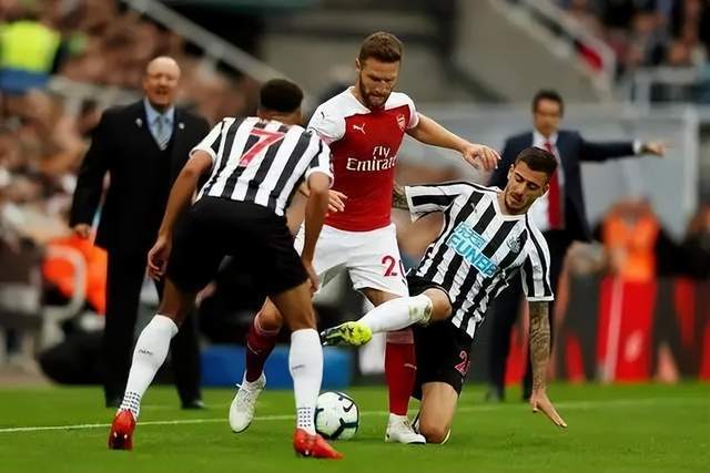 中国男篮将重新组队备战亚运 李凯尔周琦缺席